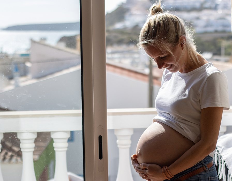 Online Geburtsvorbereitungskurs - Schwangere Frau